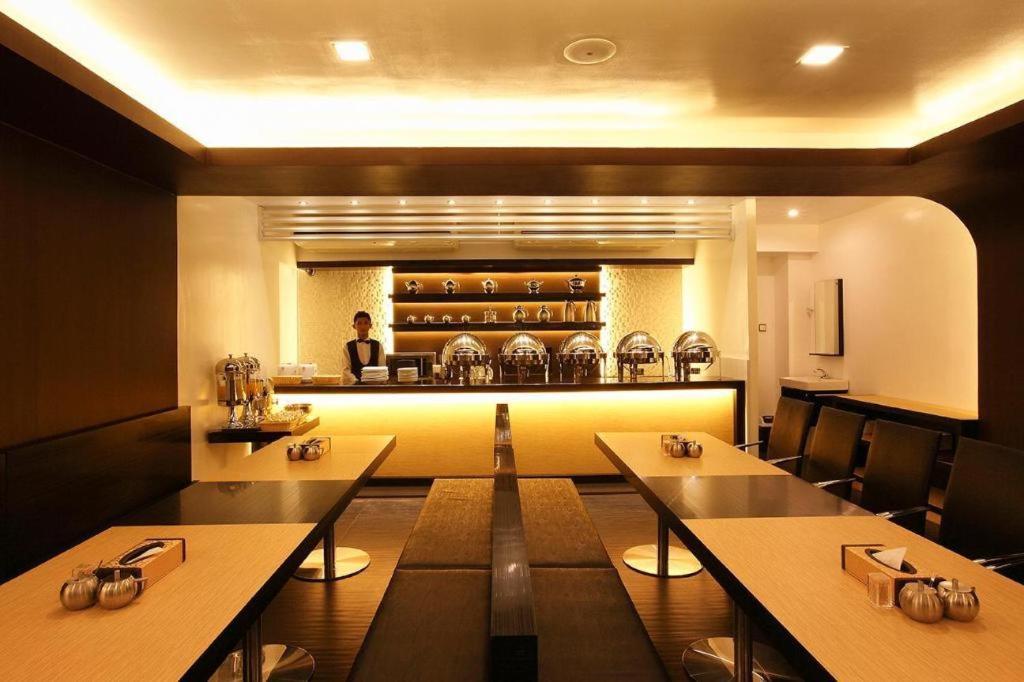 Clover City Center Plus Hotel Yangon Eksteriør bilde