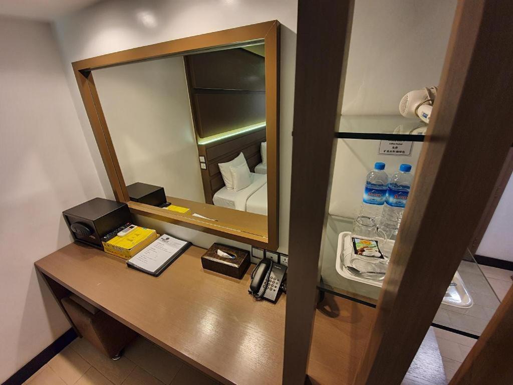 Clover City Center Plus Hotel Yangon Eksteriør bilde