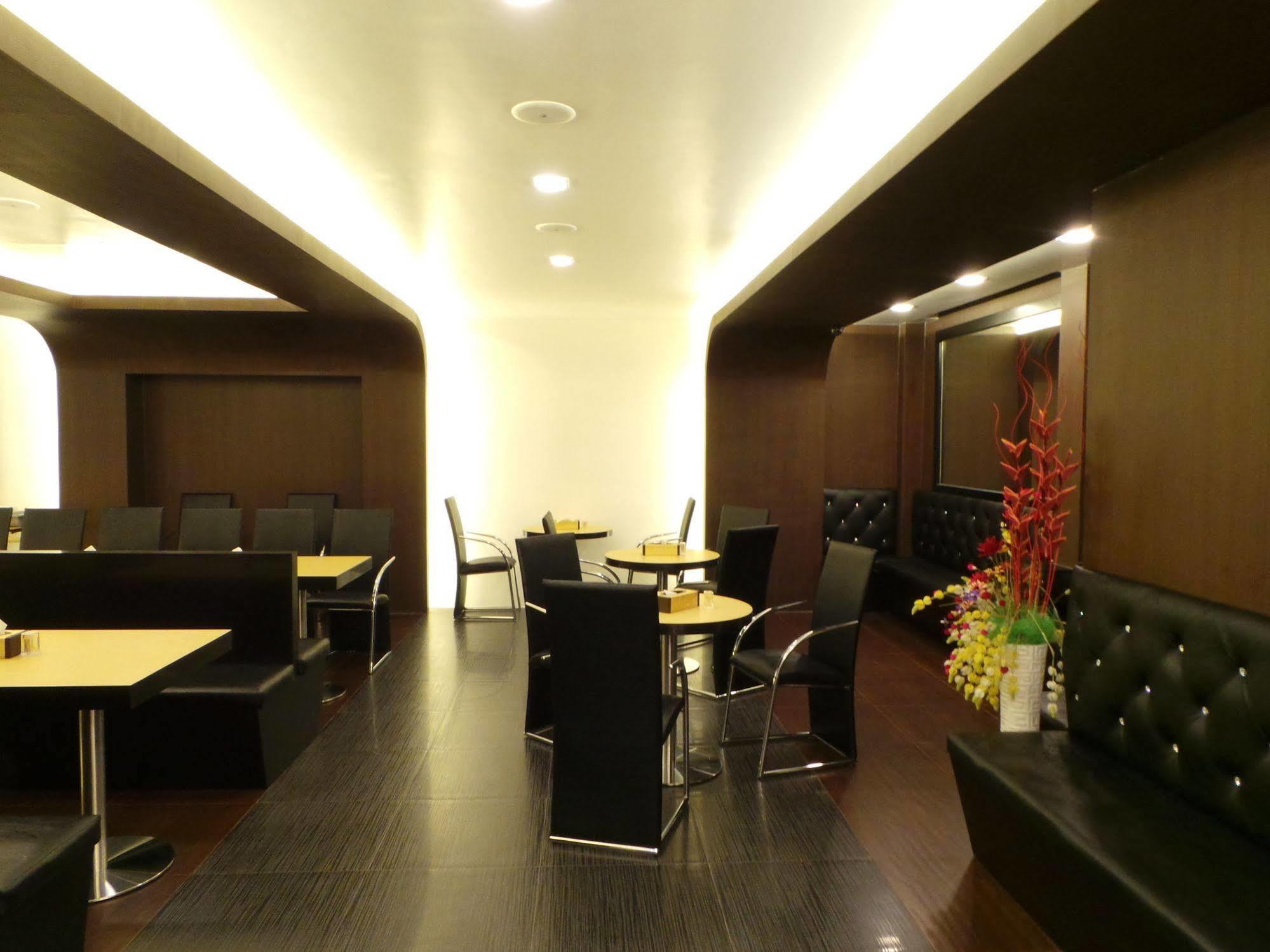 Clover City Center Plus Hotel Yangon Eksteriør bilde